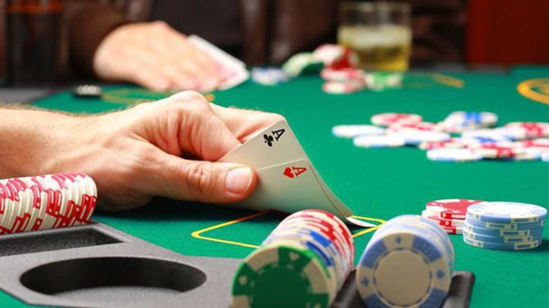 Poker là game bài vô cùng hấp dẫn ở Las Vegas
